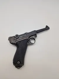 Veludført Luger P08 af metal - kan ikke skyde