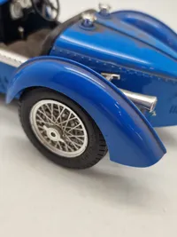 Modelbil