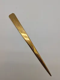 Veludført brevåbner
