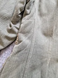 Original Wehrmacht Heer leichte M43 Drillich-Feldbluse für Mannschaften med rest af påsyet ørn