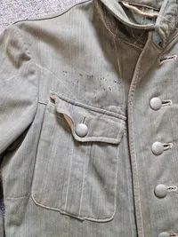 Original Wehrmacht Heer leichte M43 Drillich-Feldbluse für Mannschaften med rest af påsyet ørn