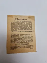Sjældent lot fra modstandsmand bosiddende i Tønder - han har været ansat ved de danske statsbaner, og har derfor haft tysk Ausweis. Efter ww2 var han i den danske brigade i Tyskland