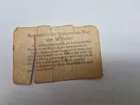 Sjældent lot fra modstandsmand bosiddende i Tønder - han har været ansat ved de danske statsbaner, og har derfor haft tysk Ausweis. Efter ww2 var han i den danske brigade i Tyskland
