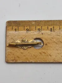 Original slipsenål fra det danske flyvevåben