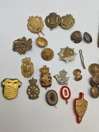 Lot diverse originale danske mærker mm.