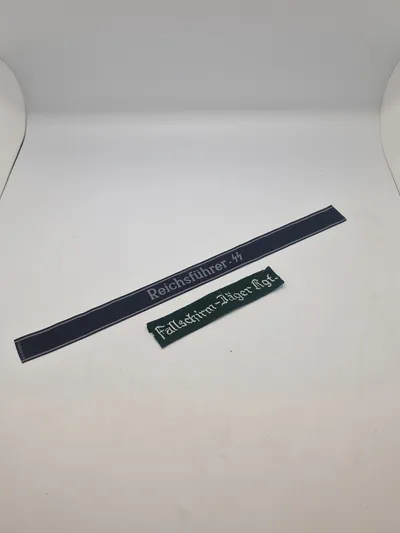 To stk W-SS Cufftitles -Efterkrigs