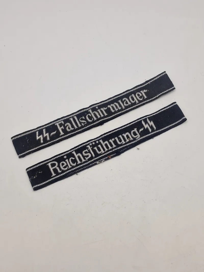 To stk W-SS Cufftitles -Efterkrigs