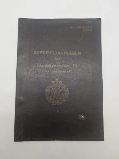 SKYDEUDDANNELSEN med

håndskydevåbon III

Instruktionsskydning C