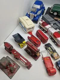 Samling diverse modelbiler