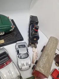 Samling diverse modelbiler
