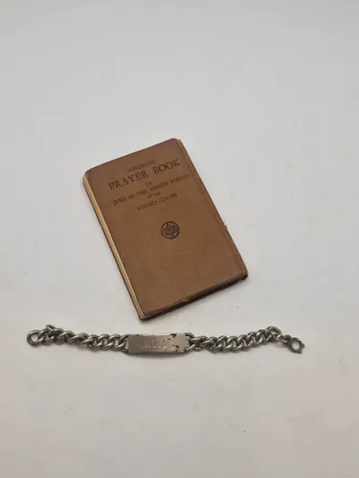 Originaal Jødisk US bede bog og Armlænke WW2 Tilhørt Aaron Miller 1918-1981
