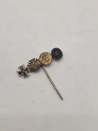 Original ww1/ww2 miniature pin