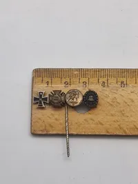 Original ww1/ww2 miniature pin