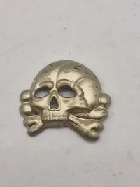 Tysk panzer Totenkopf efter 45