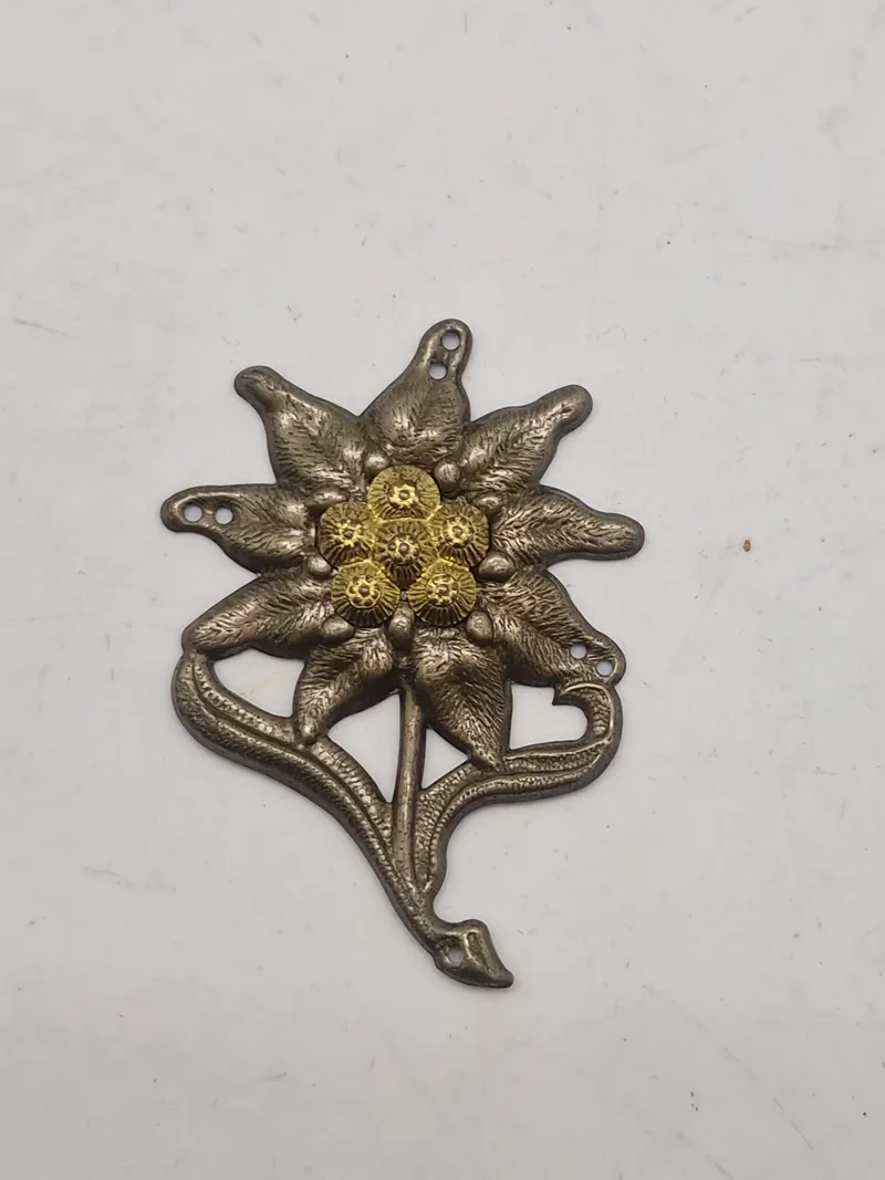 Original Edelweis cap badge - ww2