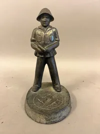Original frihedskæmper figur af metal