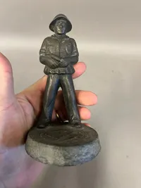 Original frihedskæmper figur af metal