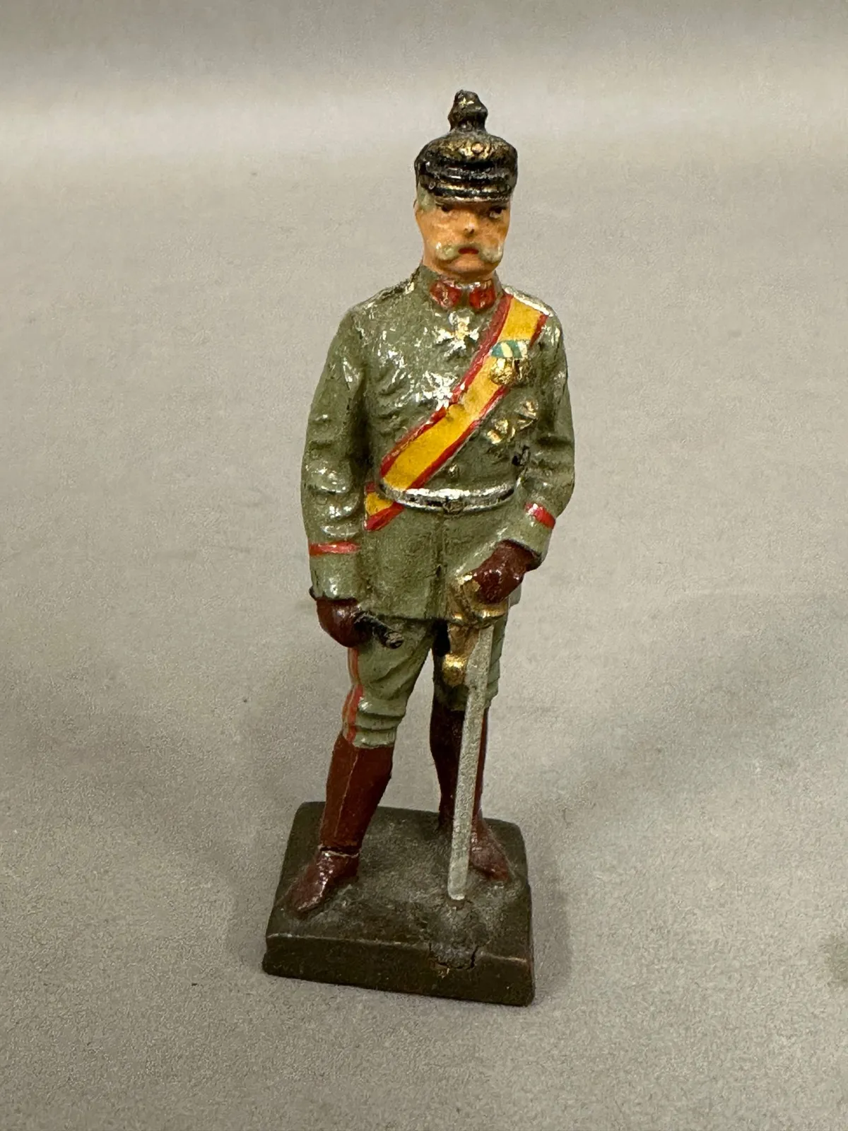 Original Lineol figur fra 30/40 erne, Hindenburg i topstand