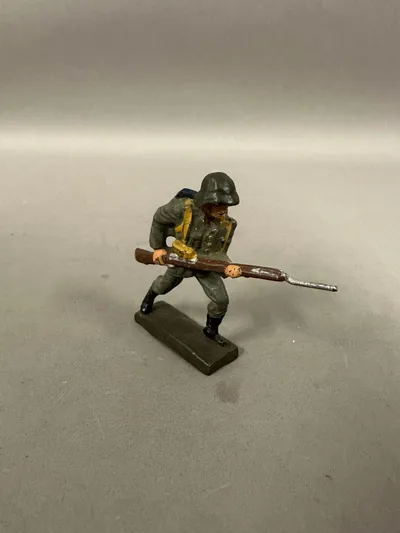 Original Lineol figur fra 30/40 erne, Tysk soldat
