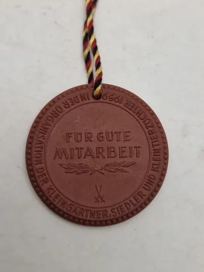 Originalt DDR badge “Für gute mitarbeit”