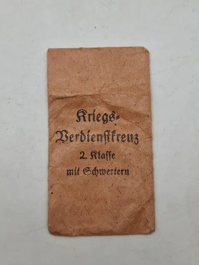 Original tildelingspose Kriegs Verdienstkreuz
2. Klasse mit Schwertern
