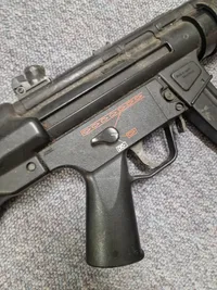 MP5 maskinpistol (Tokyo Marui) softgun - kan være med fejler og mangler