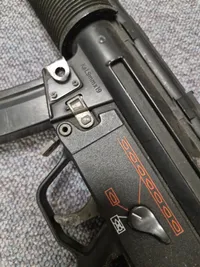 MP5 maskinpistol (Tokyo Marui) softgun - kan være med fejler og mangler