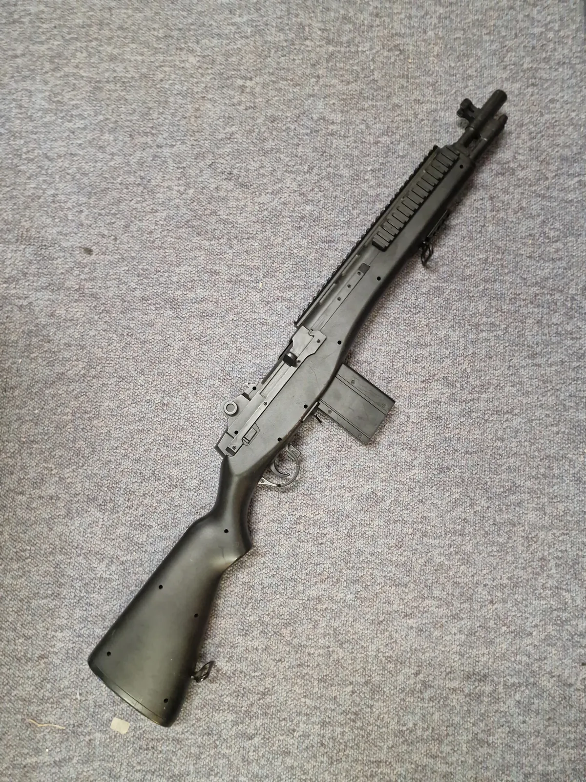 M14 riffel softgun - kan være med fejler og mangler