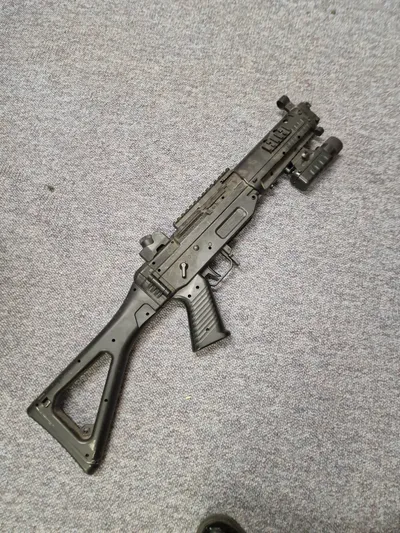 MP5 maskinpistol softgun - kan være med fejler og mangler