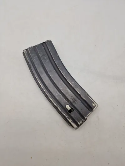 Originalt magasin til M16 riffel (stål) kaliber 5,56 mm