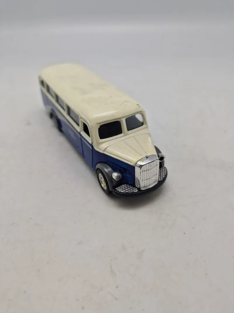 Modelbil