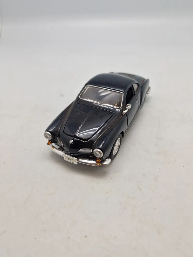 Modelbil