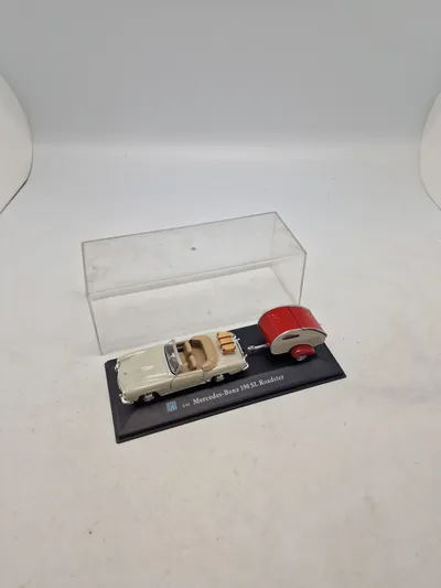 Modelbil med kasse