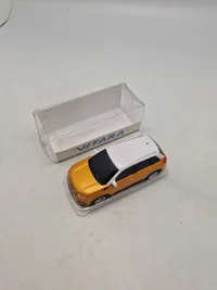 Modelbil med æske