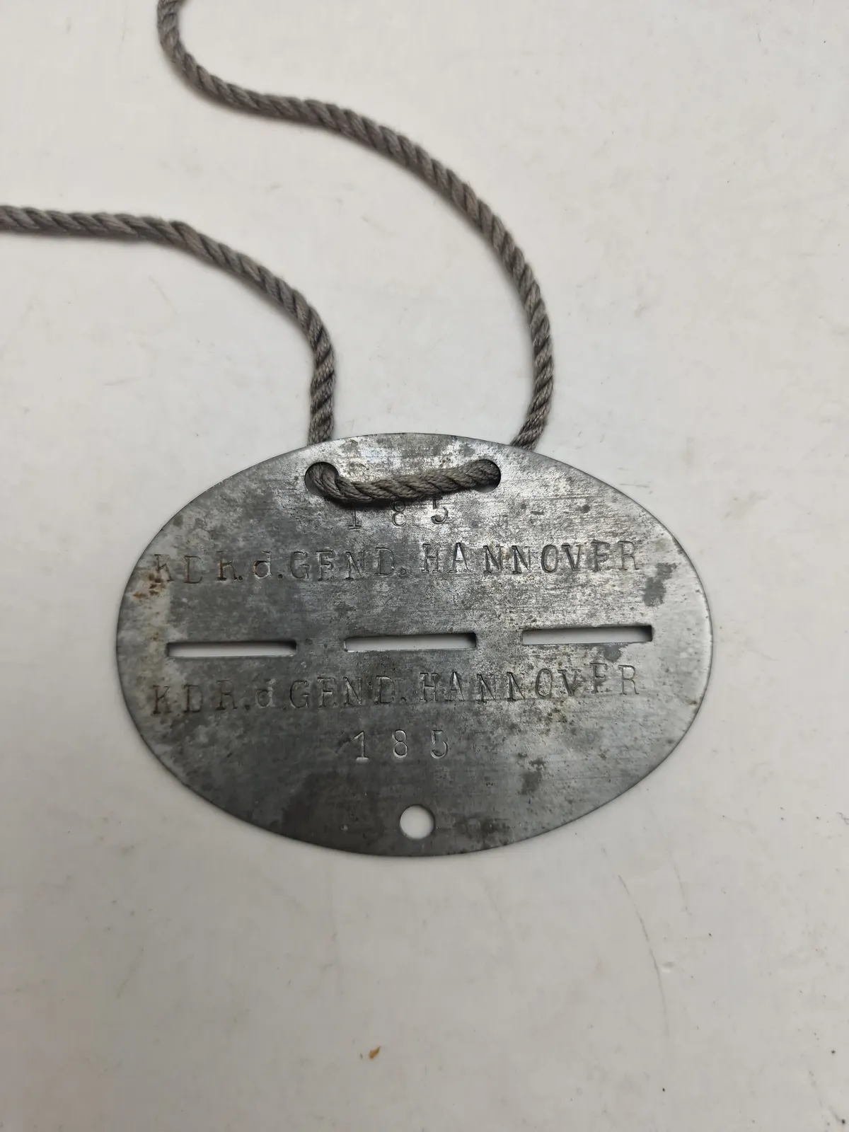 Originalt erkennungsmarke - KDR.d.GND Hannover/Kommandeur der gendamerie Hannover 185