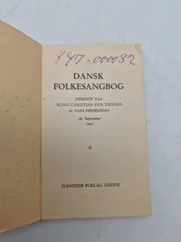 Originalt Georg Jensen kongemærke  (1945 udgaven) og sangbog - ww2