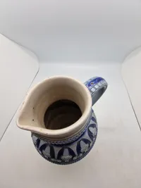 Original kande med motiv af forsvarsministeren og militære mottoer