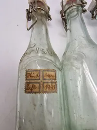 Samling originale Carlsberg patentflasker