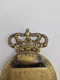 Tændstiksæske holder med krone