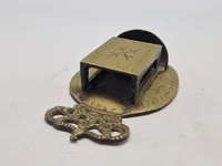 Tændstiksæske holder med krone