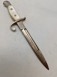 Miniature bajonet