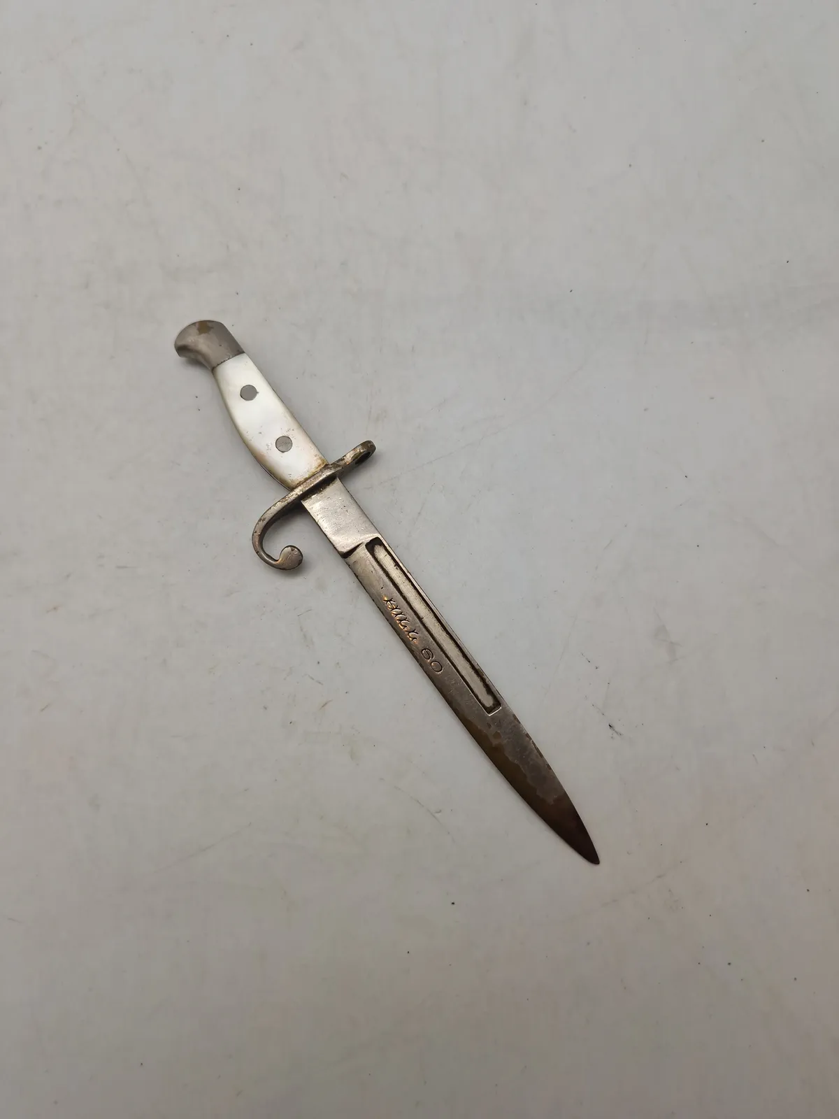 Miniature bajonet