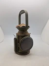 Original WWII C. Eastgate & Sons, Birmingham railway lantern fra 1945 (pilestemplet)