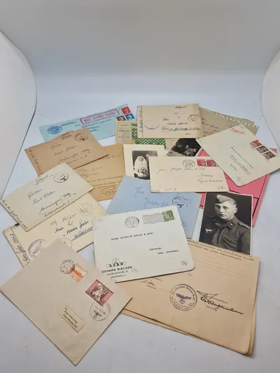 Samling original feltpost, billeder mm fra ww2. Meget af posten er sendt til dk under ww2