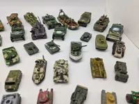 Samling militært legetøj