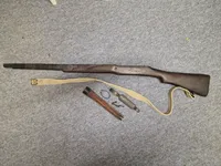 Samling originale Lee Enfield resvervedele (gevær 53/17)