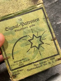 Sjældent originalt lot med sjælden tysk papæske til signalpatroner og tomt hylster