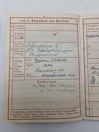 Originalt lot på falden tysk soldat, bl.a. med solbuch og urkunde