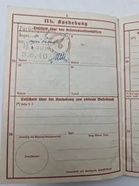 Originalt lot på falden tysk soldat, bl.a. med solbuch og urkunde