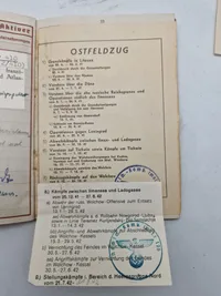 Originalt lot på falden tysk soldat, bl.a. med solbuch og urkunde